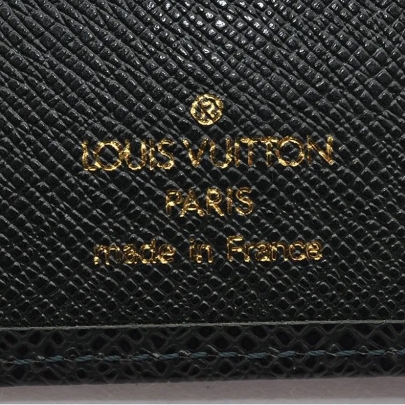 AUTHENTIC LOUIS VUITTON Taiga Porte 14 Cartes M30404 Dark Green 2333I - Picture 12 of 14